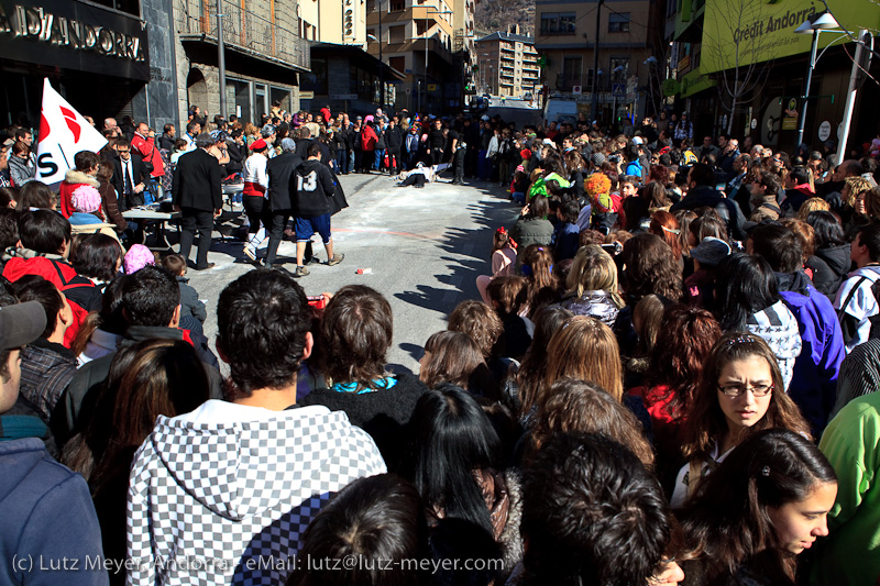 Andorra: Festa! Hang em high! Penjada at Encamp