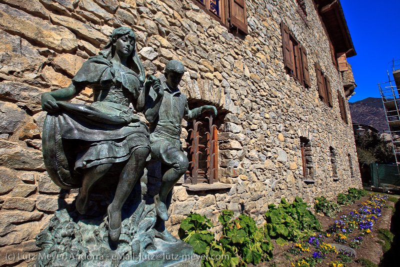 Andorra: Art & nice things. The historic center of Andorra la Vella: Barri antic